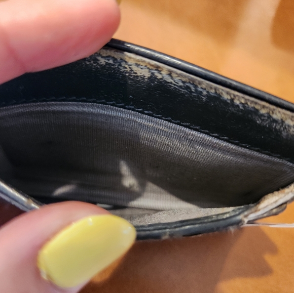 USED Salvatore Ferragamo Black Leather Card Holder AUTHENTIC - Picture 4 of 8